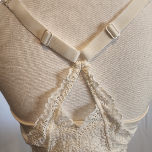 Auden Women's Razorback Bralette - Picture 6 of 14